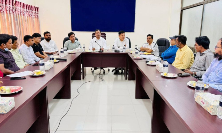 হিলি স্থলবন্দরে পণ্য খালাস ও ই-সিস্টেম বাস্তবায়ন নিয়ে সভা অনুষ্ঠিত