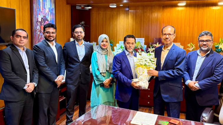 বিএসইসির চেয়ারম্যানের সঙ্গে লংকাবাংলা ক্যাপিটাল মার্কেটের এমডির সৌজন্য সাক্ষাৎ