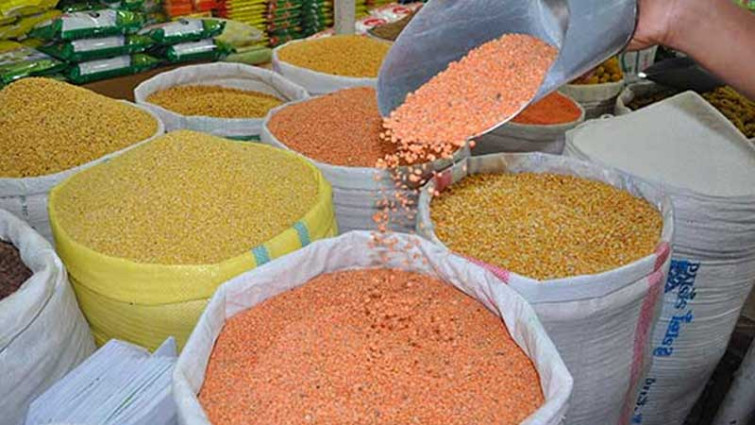 সাতক্ষীরায় সব ধরনের ডালের দাম কমেছে